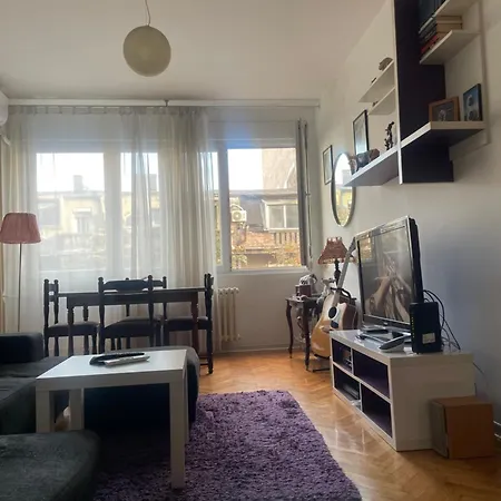 アパート Spacious With 2 Bedrooms In Center, Near Parliament And St Marks Church ベオグラード