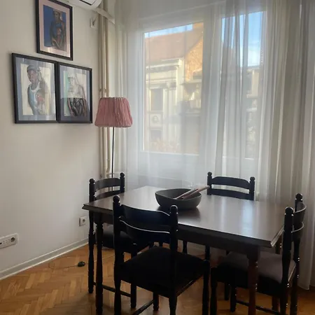 Spacious With 2 Bedrooms In Center, Near Parliament And St Marks Church ベオグラード